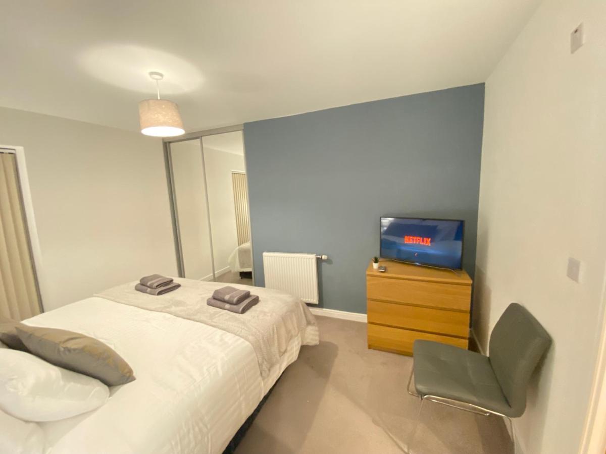 3 Bedrooms Double Or Single Beds, 2 Parking Spaces! Wifi & Smart Tv'S, Balcony 朴次茅斯 外观 照片